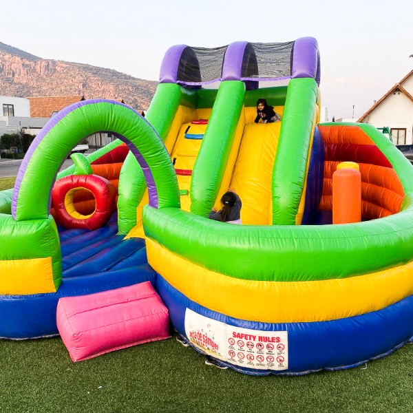 Arriendo de juegos inflable modelo Multiproposito Fun city 6X6 Arca de Samuel