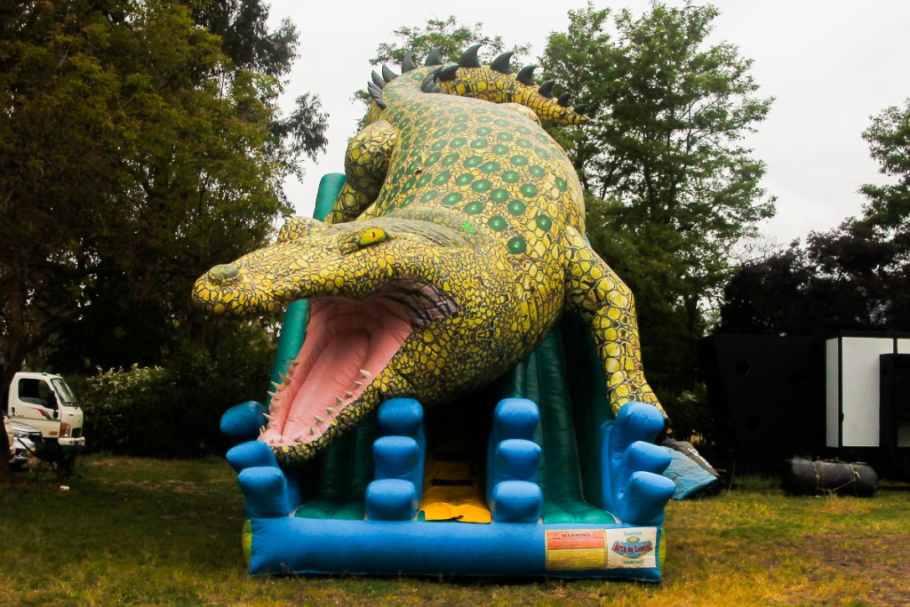 Arriendo de juegos inflable modelo Tobogán Lagarto cocodrilo 10X55 Arca de Samuel