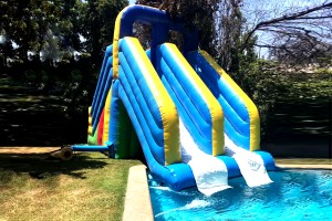 Arriendo de juego inflable Caída Piscina 7 x 3.5 x 5.5